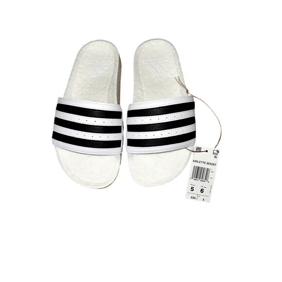 adidas Unisex Adilette Boost Slides Sandal, 5 Mens, 6 Womens - Picture 1 of 5